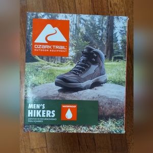 Men's Hiker boots size 7